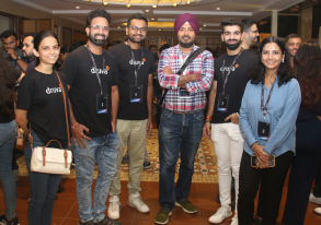 tradeshow group picture