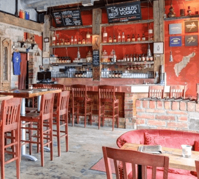Belle's Lounge
